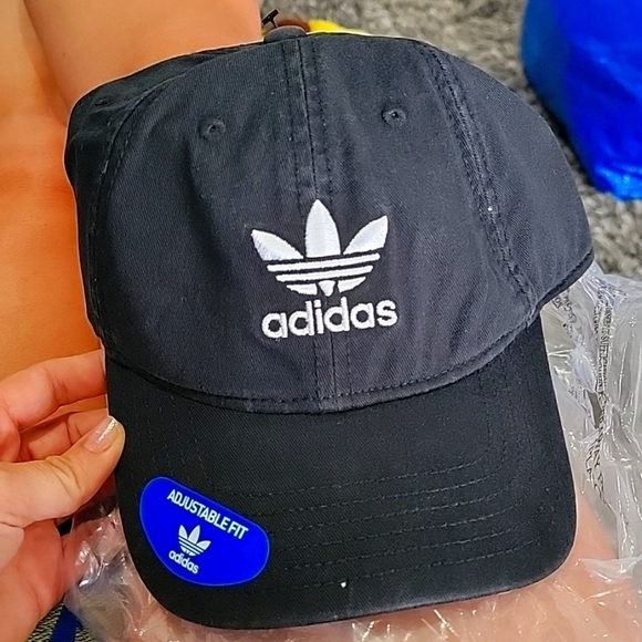 ADIDAS ORIGINAL RELAXED STRAPBACK BLACK AND WHITE HAT - Picture 1 of 4